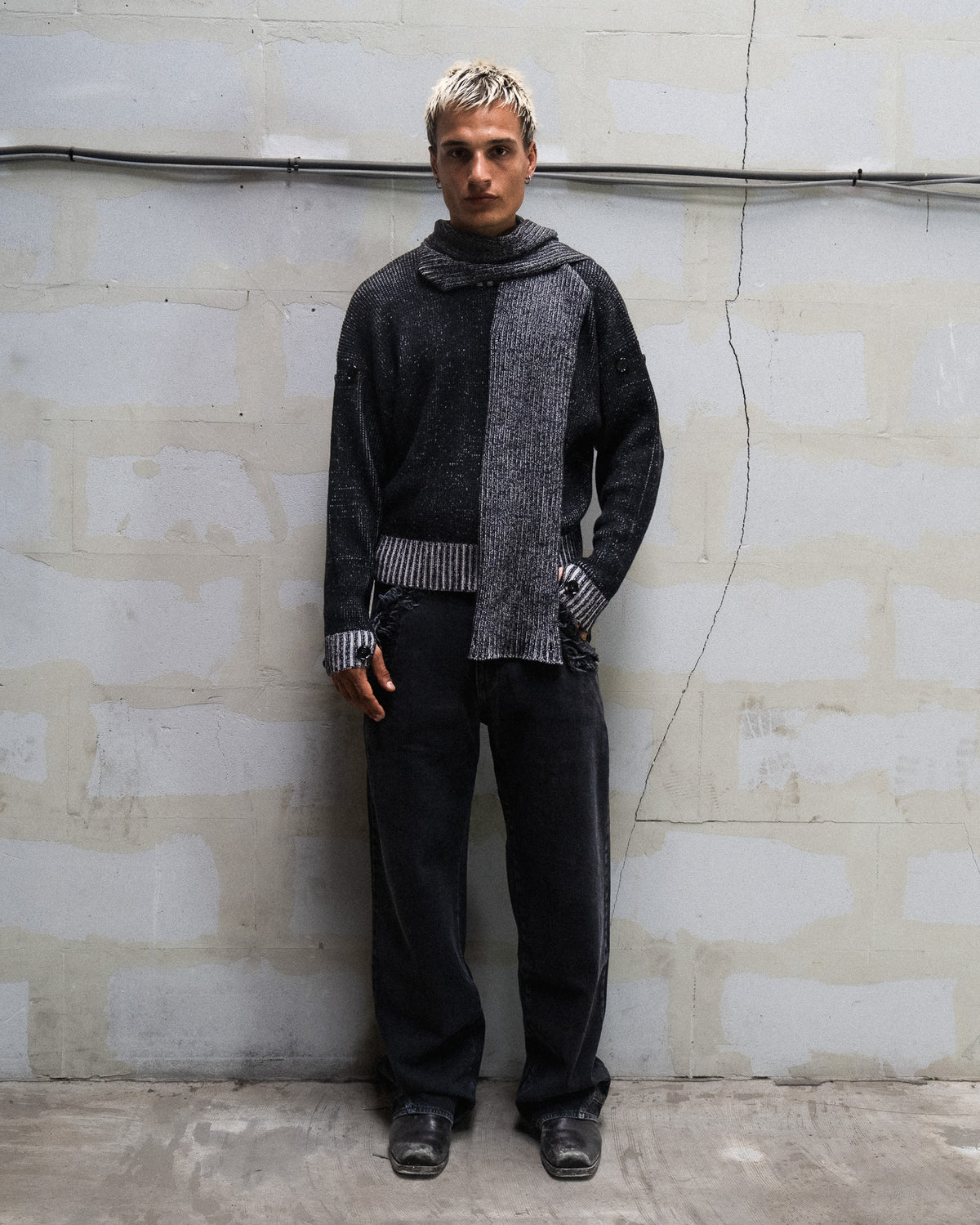 TONAL STUDIOS - SCARF KNIT - BLACK