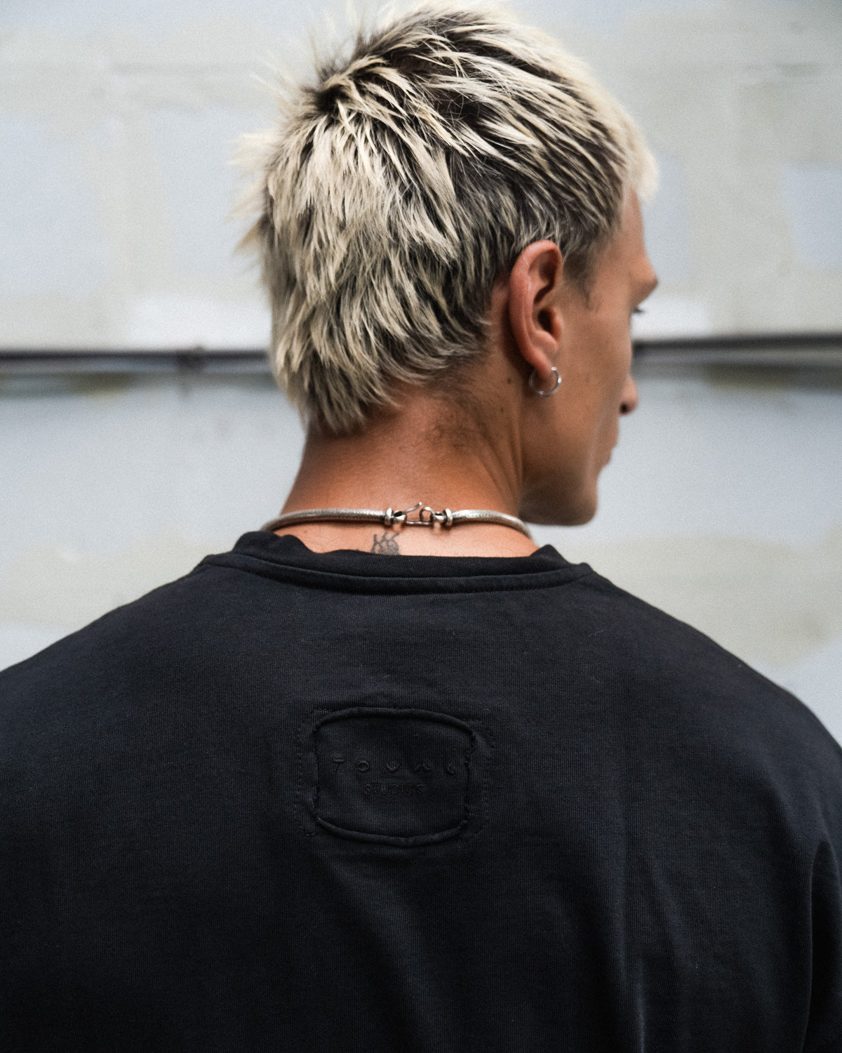 TONAL STUDIOS - T-SHIRT - BLACK